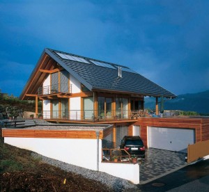 Betonová střešní taška - zdroj www.bramac.cz