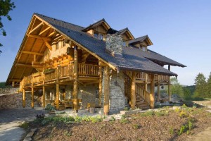 Betonová střešní taška - zdroj www.bramac.cz